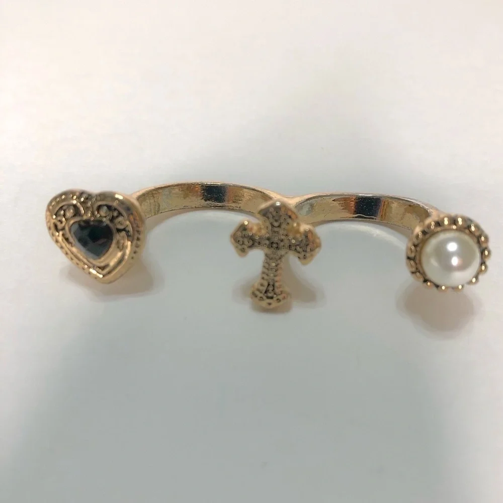 Forever 21 Double Pearl Heart Cross Ring​​